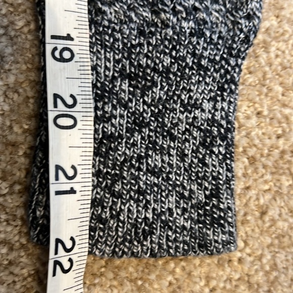 American Eagle sweater - Picture 8 of 9